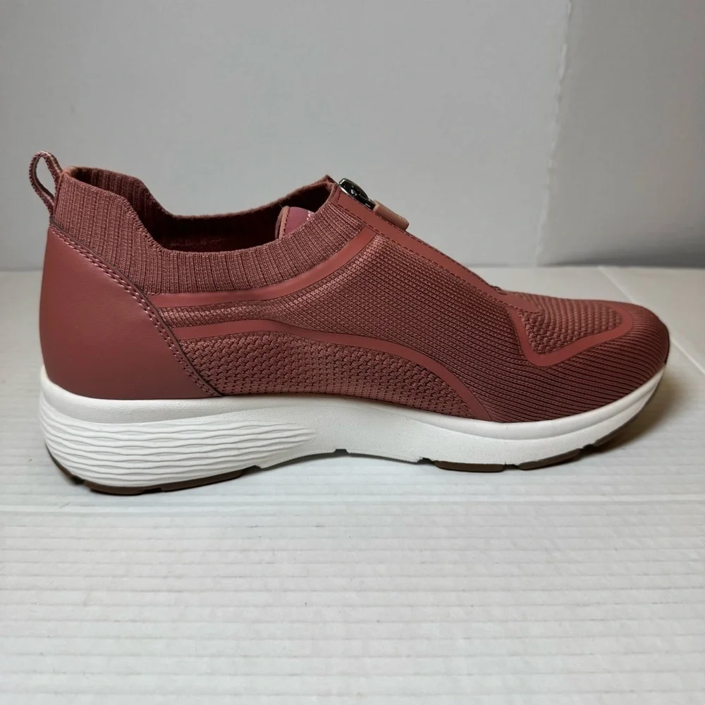 Easy Spirit Women's Striver Slip On Mesh Walking Shoe Sneaker Pink